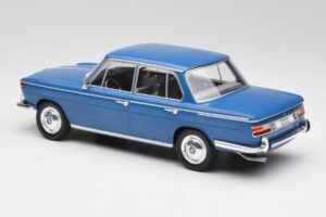 BMW 2000 Tilux E120 Caribe Albastru MCG 1:18 MCG18291 Metal - imaginea 5 din 6
