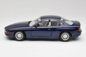 BMW E31 850i Mauritius Albastru Maisto 1:18 438813100299 Metal - imaginea 4 din 8