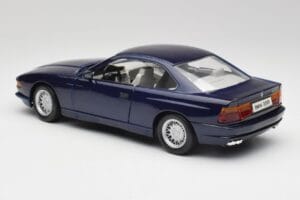 BMW E31 850i Mauritius Albastru Maisto 1:18 438813100299 Metal - imaginea 7 din 8