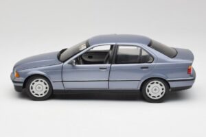 BMW 3-Series E36 Avus Albastru UT Models 1:18 180023300 Metal - imaginea 4 din 8