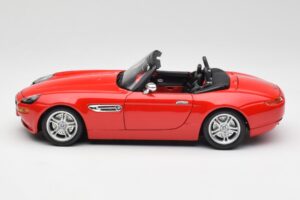 BMW Z8 E52 Roadster Roșu Aprins Bburago 1:18 12032 Metal - imaginea 4 din 8