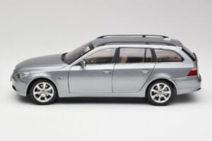 BMW 545i E61 Touring Gri Deschis Kyosho 1:18 80430308414 Metal - imaginea 4 din 8