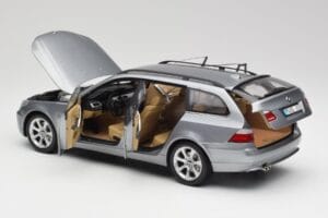 BMW 545i E61 Touring Gri Deschis Kyosho 1:18 80430308414 Metal - imaginea 5 din 8