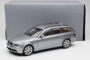 BMW 545i E61 Touring Gri Deschis Kyosho 1:18 80430308414 Metal - imaginea 8 din 8