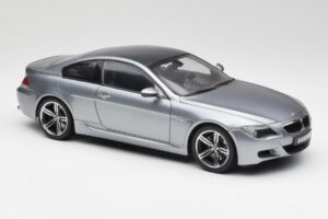 BMW M6 E63 Silver Gri Kyosho 1:18 08703GR Metal - imaginea 6 din 8