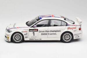 BMW E90 320si #1 A. Priaulx WTCC Champion 2006 Kyosho 1:18 80430429067 Metal - imaginea 4 din 8