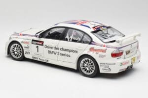 BMW E90 320si #1 A. Priaulx WTCC Champion 2006 Kyosho 1:18 80430429067 Metal - imaginea 7 din 8