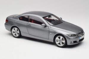 BMW 330i E92 Coupe Gri Metalizat Kyosho 1:18 80430407220 Metal - imaginea 6 din 8