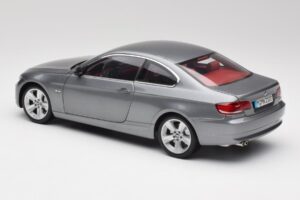 BMW 330i E92 Coupe Gri Metalizat Kyosho 1:18 80430407220 Metal - imaginea 7 din 8
