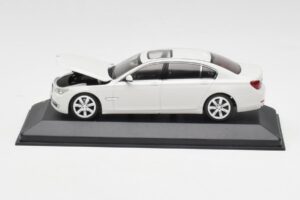 BMW 750Li F02 Alb Minichamps 1:43 80420445201 Metal - imaginea 4 din 5