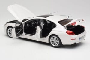 BMW 6 F06 Gran Coupe Mineral Alb Paragon 1:18 80432218741 Metal - imaginea 5 din 8
