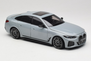 BMW i4 G26 Grey Metallic Minichamps 1:18 110023010 Metal - imaginea 6 din 8