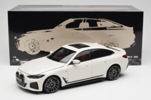 BMW i4 M50 G26 Alpine White Minichamps 1:18 110023011 Metal - imaginea 8 din 8