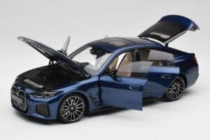 BMW i4 M50 G26 Portimao Blue Minichamps 1:18 110023012 Metal - imaginea 2 din 8