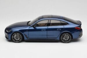 BMW i4 M50 G26 Portimao Blue Minichamps 1:18 110023012 Metal - imaginea 4 din 8