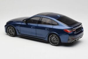 BMW i4 M50 G26 Portimao Blue Minichamps 1:18 110023012 Metal - imaginea 7 din 8