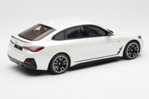 BMW i4 M50 G26 Mineral Alb Metalic Otto 1:18 OT1074 Rășină - imaginea 2 din 6