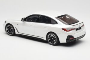 BMW i4 M50 G26 Mineral Alb Metalic Otto 1:18 OT1074 Rășină - imaginea 5 din 6