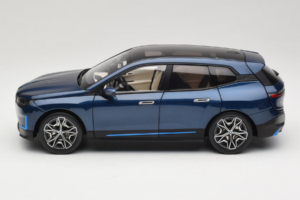 BMW iX Blue Metallic Minichamps 1:18 110023100 Metal - imaginea 4 din 8