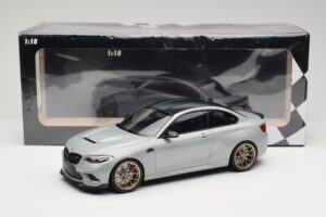 BMW M2 CS F87 Argintiu cu jante aurii Minichamps 1:18 155021028 Metal - imaginea 6 din 6