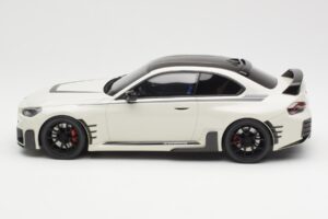 BMW M2 G87 M Performance Alb GT Spirit 1:18 GT476 Rășină - imaginea 3 din 6