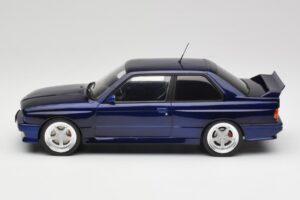 BMW M3 E30 Macau Blue IXO 1:18 18CMC122 Metal - imaginea 3 din 6