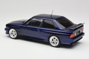 BMW M3 E30 Macau Blue IXO 1:18 18CMC122 Metal - imaginea 5 din 6