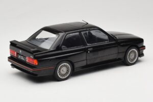 BMW M3 E30 Sport Evo Negru Solido 1:18 S1801501 Metal - imaginea 3 din 8