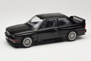 BMW M3 E30 Sport Evo Negru Solido 1:18 S1801501 Metal