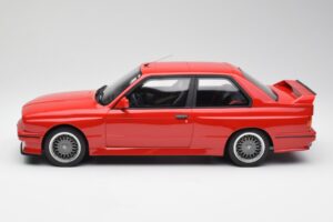 BMW M3 E30 Sport Evolution Roșu Otto 1:12 G033 Rășină - imaginea 3 din 6