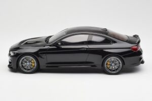 BMW M4 F82 CS Negru GT Spirit 1:18 GT845 Rășină - imaginea 3 din 6
