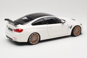 BMW M4 F82 GTS Alpine White Minichamps 1:18 110025221 Metal - imaginea 3 din 8