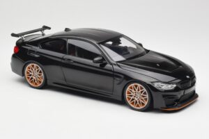 BMW M4 F82 GTS Sapphire Black Metallic Minichamps 1:18 110025220 Metal - imaginea 6 din 8