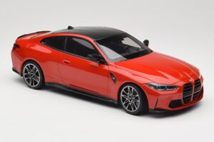 BMW M4 F82 Imola Red Metallic Minichamps 1:18 155020121 Metal - imaginea 4 din 6