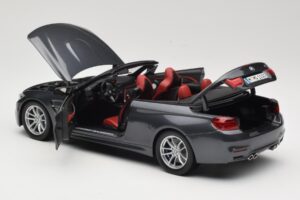 BMW M4 F83 Cabriolet Mineral Grey Paragon 1:18 80432339610 Metal - imaginea 5 din 8