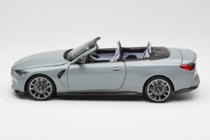 BMW M4 G83 Cabriolet Grey Metallic Minichamps 1:18 110021032 Metal - imaginea 4 din 8