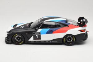 BMW M4 G82 GT4 #1 Presentation 2022 Otto 1:18 OT1228 Rășină - imaginea 3 din 6