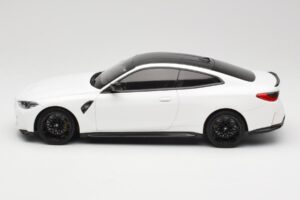 BMW M4 G82 Alb Minichamps 1:18 155020122 Metal - imaginea 3 din 6