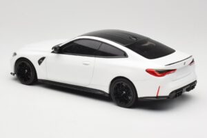 BMW M4 G82 Alb Minichamps 1:18 155020122 Metal - imaginea 5 din 6