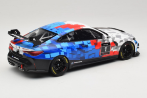 BMW M4 GT4 #1 Presentation 2024 Otto 1:18 OT1125 Rășină - imaginea 2 din 6