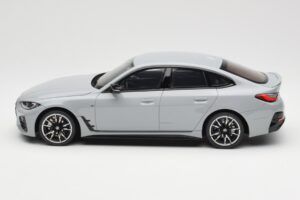 BMW M440i G26 Gran Coupe Brooklyn Gri Metalic Otto 1:18 OT454 Rășină - imaginea 3 din 6
