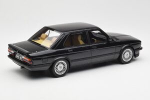 BMW M5 E28 Diamond Negru Otto 1:18 OT184 Rășină - imaginea 2 din 6