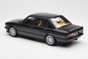 BMW M5 E28 Diamond Negru Otto 1:18 OT184 Rășină - imaginea 5 din 6