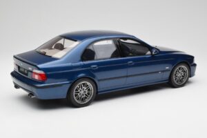 BMW M5 E39 Avus Albastru Otto 1:12 G073 Rășină - imaginea 2 din 6
