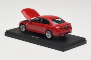 BMW M5 E60 Roșu Kyosho 1:43 03503R Metal - imaginea 2 din 4