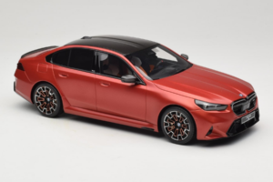 BMW M5 G90 Beach Orange GT Spirit 1:18 GT966 Rășină - imaginea 4 din 6