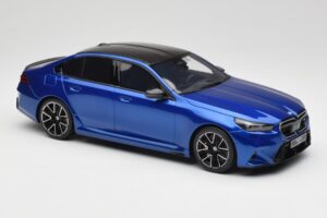BMW M5 G90 Marina Bay Blue Metallic GT Spirit 1:18 GT507 Rășină - imaginea 4 din 6