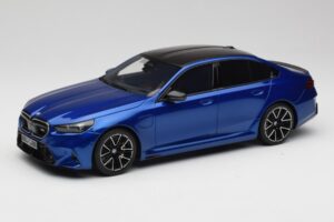BMW M5 G90 Marina Bay Blue Metallic GT Spirit 1:18 GT507 Rășină