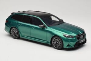 BMW M5 G99 Competition Touring Isle of Man Green GT Spirit 1:18 GT509 Rășină - imaginea 4 din 6