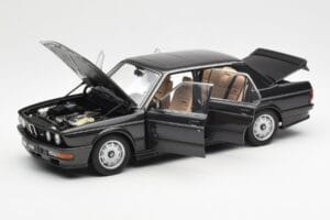 BMW M535i E28 Diamond Negru AUTOart 1:18 75162 Metal - imaginea 2 din 8